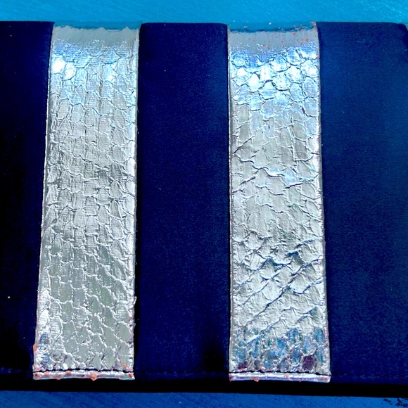 💥NWT💥Frenchy of California by Robert Ferenc Snakeskin & Satin Vintage Clutch💥 - Picture 5 of 12